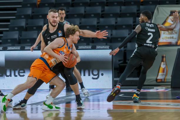 并一度给巴 并一度给巴